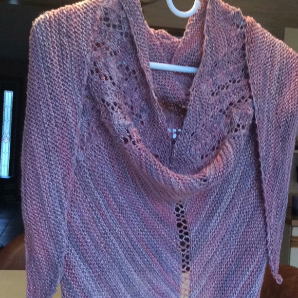 Triangle shawl - Picture 2 of 3